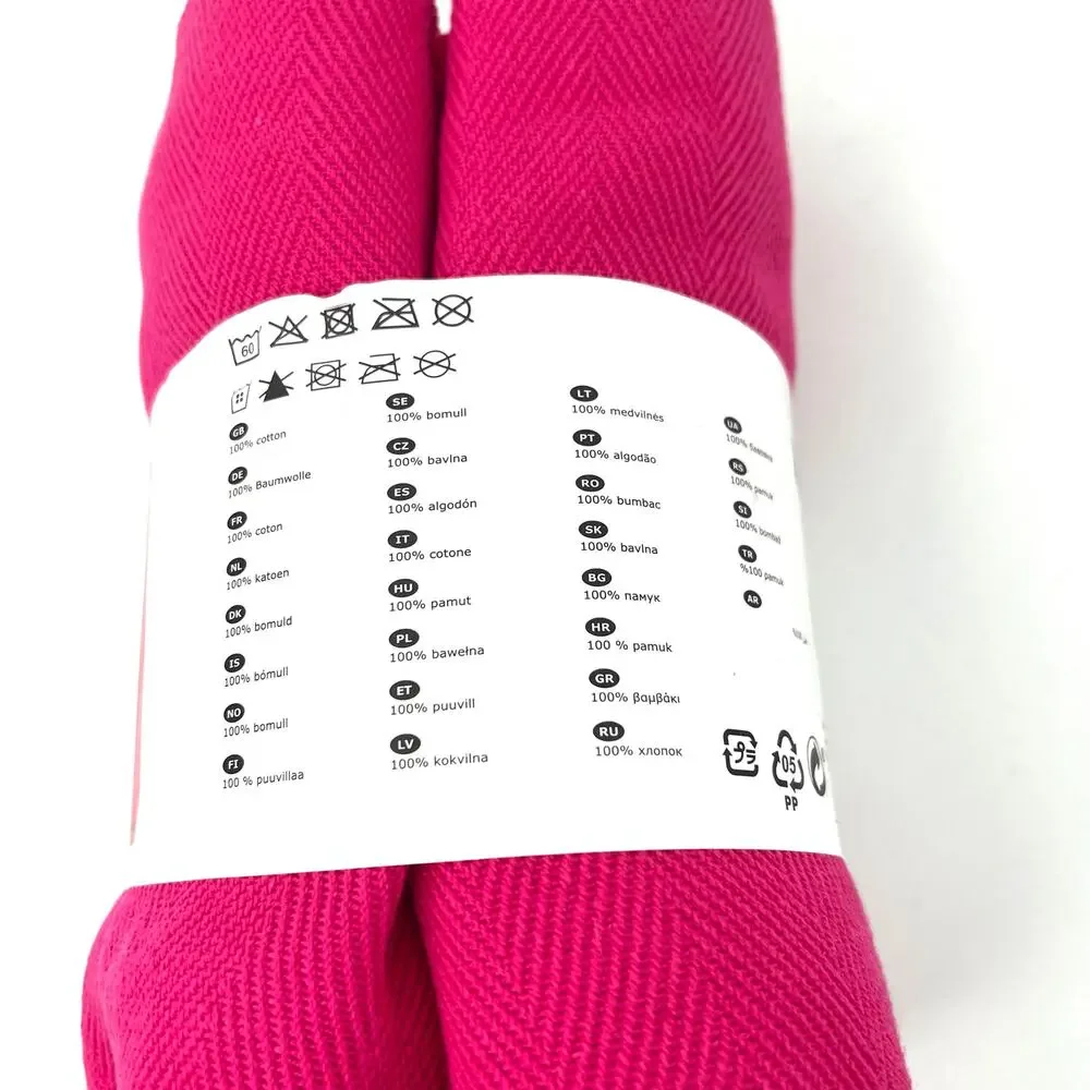 Ikea Hillegard 43x67 fushia cotton bath towel throw